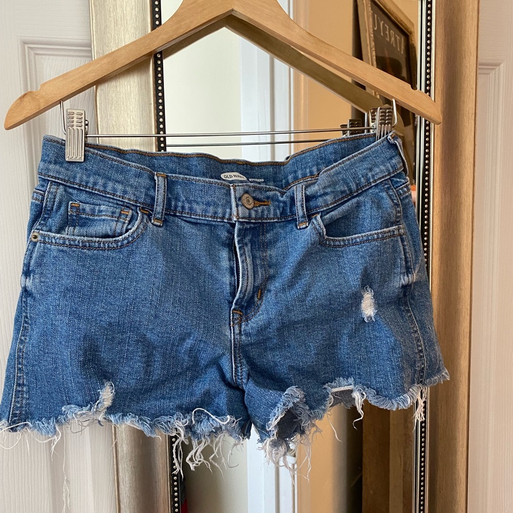 Old Navy boyfriend shorts- Size 4